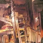 Incendio in un appartamento, evacuati tre inquilini e un cagnolino