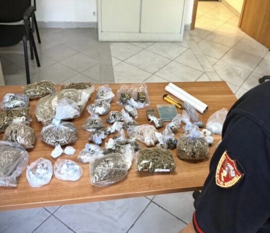 Garage trasformato in deposito droga: arrestato 40enne