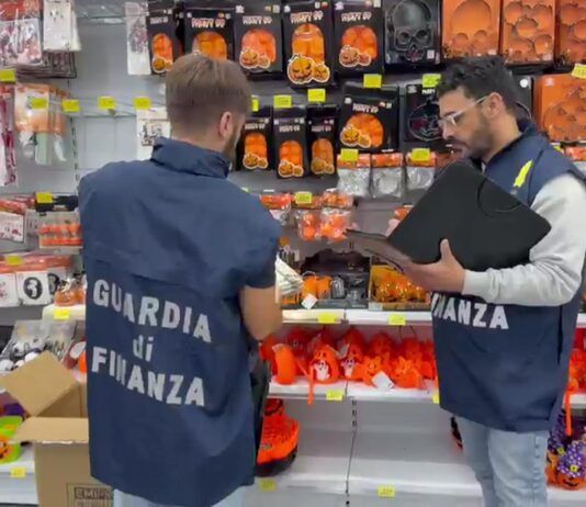 Sequestrati oltre 38mila prodotti non sicuri messi in vendita per Halloween