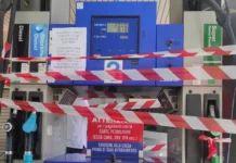 Distributori a secco dopo la protesta degli agricoltori: lunghe code per il carburante