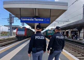 Minaccia ed estorsione nei confronti di un automobilista: arrestati dalla Polizia di Stato