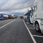 Protesta degli autotrasportatori in Calabria, presidi nella Locride, a Cosenza e al porto di Gioia Tauro