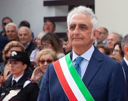 Sventata truffa del falso carabiniere a San Ferdinando, il sindaco Gaetano si congratula con l’Arma dei Carabinieri