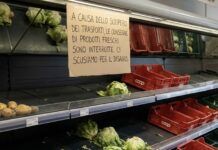 Protesta dei trasportatori, emergenza nei supermercati in Calabria. L’allarme dei marchi Coop: “Scaffali vuoti, bloccati i beni di prima necessità”